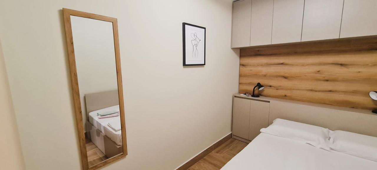 טיראנה 2V1 - Center Apartment 4 מראה חיצוני תמונה